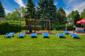 Vonkajšia záhrada v ubytovaní Világos Hotel Balatonvilágos