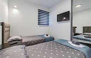Posteľ alebo postele v izbe v ubytovaní Lovely Apartment In Blato With Wifi