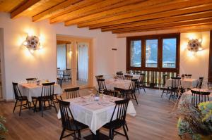 Restaurace v ubytování La Caigola + 32 fotografií