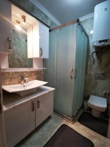 Ένα μπάνιο στο Bodrum Bitez Bahçe İçerisinde Huzur Rahat Konfor