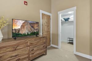 パークシティにあるThe Oslo Lux 3 bedroom with soaking tub and poolのギャラリーの写真