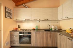 Φωτογραφία από το άλμπουμ του Central Penthouse Luino σε Luino