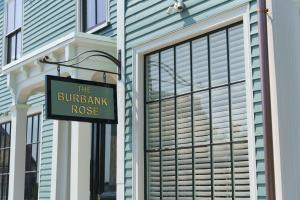 Certifikát, hodnocení, plakát nebo jiný dokument vystavený v ubytování The Burbank Rose Inn