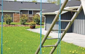 Zahrada ubytování Holiday Home Pøt Strandby X