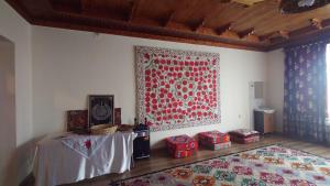 Кровать или кровати в номере Anoragul guest house