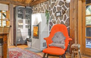 Ruang duduk di Gorgeous Home In Hadsund With Sauna
