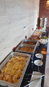 Jídlo v hotelu nebo okolí + 31 fotografií