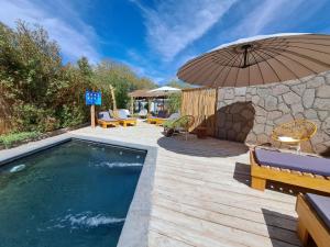 Bazén v ubytování Hotel Jardin Atacama nebo v jeho okolí