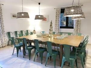Fotografie z fotogalerie ubytování Cómoda e íntima Villa con piscina pricvada. 4 suites + 4 hab. + 2 baños v destinaci Lloret de Mar