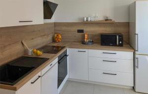 Fotografia z galérie ubytovania Stunning Apartment In Rijeka With Wifi v destinácii Rijeka + 14 fotografií