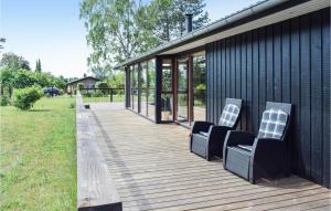 Aed väljaspool majutusasutust 3 Bedroom Stunning Home In Græsted