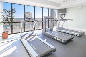 Fitness centrum a/nebo fitness zařízení v ubytování Phoenix VIII-8206 by Vacation Homes Collection