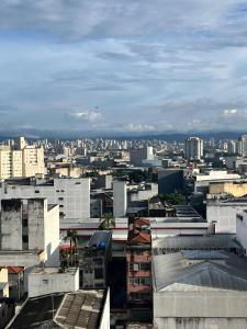 Pemandangan umum Sao Paulo atau pemandangan kota yang diambil dari apartemen