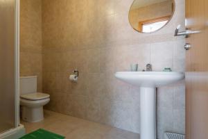 Fotografie z fotogalerie ubytování Cómoda e íntima Villa con piscina pricvada. 4 suites + 4 hab. + 2 baños v destinaci Lloret de Mar