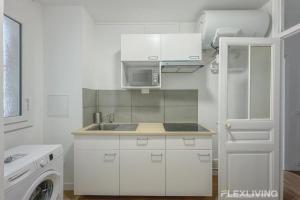 Kuchyň nebo kuchyňský kout v ubytování Flexliving - Room - Henri Sellier - Suresnes 92