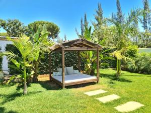 Vonkajšia záhrada v ubytovaní VILLA OASIS Casa Rural ideal Familias y grupos