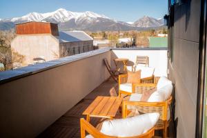 Nespecifikovaný výhled na hory nebo výhled na hory při pohledu z aparthotelu