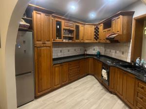 A kitchen or kitchenette at Windjammer