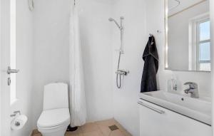 Koupelna v ubytování Holiday Home Strandgårdsvej Bagenkop X