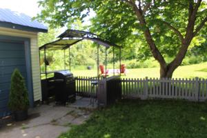 Galeriebild der Unterkunft Spry Church Cozy Cottage in Lions Head