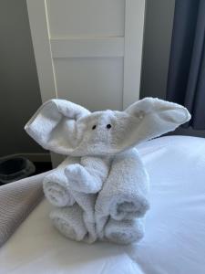 Postel nebo postele na pokoji v ubytování Harbourside Hotel