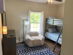 Fotografie z fotogalerie ubytování Palmetto Loop House v destinaci Elizabethtown