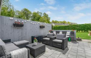 Zona de estar de 3 Bedroom Awesome Home In Haderslev
