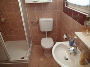 Kúpeľňa v ubytovaní Holiday Home Dora