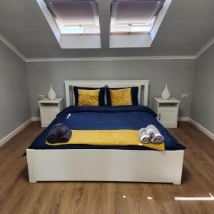 Postel nebo postele na pokoji v ubytování City Center Apartment -M + 10 fotografií