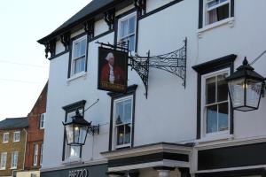 Foto de la galería de The George Hotel Stansted Airport en Bishops Stortford