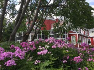Gallery image of Auberge de la Tour du Lac in Sainte-Agathe-des-Monts