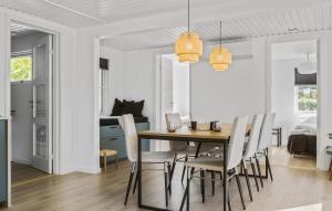 Fotografie z fotogalerie ubytování 3 Bedroom Lovely Home In Sydals v destinaci Skovmose