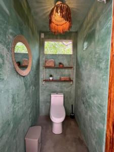 Vannituba majutusasutuses Santa Lova Eco-hostel Isla Tintipan
