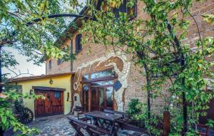 Κήπος έξω από το Nice Apartment In Castiglione Dorcia