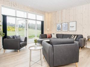 Χώρος καθιστικού στο 5 star holiday home in Glesborg-By Traum