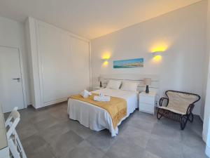 Ένα ή περισσότερα κρεβάτια σε δωμάτιο στο 135 Beach Villa +32 φωτογραφίες