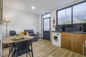 Kuchyň nebo kuchyňský kout v ubytování Colinas by Homie