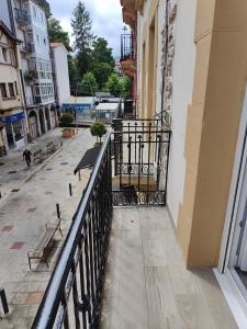 Balkón nebo terasa v ubytování Habitación turística en Irún + 37 fotografií