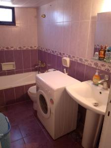 Ένα μπάνιο στο Saida FamilySeasideResort