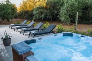 Bazén v ubytování Villa Amo With Private Pool nebo v jeho okolí