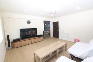 TV in/ali zabaviščno središče v nastanitvi Sea Keelung