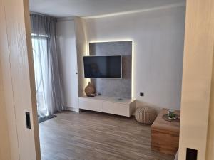 Μια τηλεόραση ή/και κέντρο ψυχαγωγίας στο Casa Bianca Apartman Dramalj