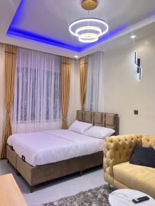 Postel nebo postele na pokoji v ubytování Lee Furnished Homes - Executive 1
