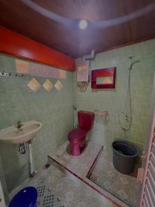 Koupelna v ubytování Swindo Homestay 77, Room 1 + 1 fotografie