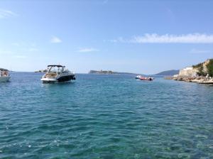 Fotografie z fotogalerie ubytování Villa Lustica v destinaci Luštica