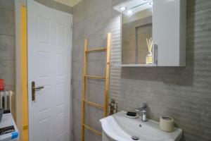 Ένα μπάνιο στο Salty 2bed Bliss and Comfort +14 φωτογραφίες