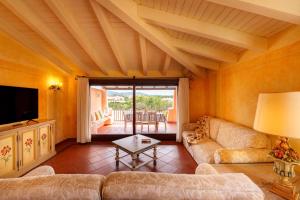 Un lugar para sentarse en NG Collection Cala del Faro 206 SPIAGGIA PRIVATA