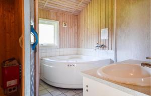Koupelna v ubytování Holiday Home Laxtonvej Humble
