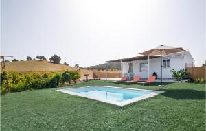 Πισίνα στο ή κοντά στο Awesome Home In El Gastor With Kitchen