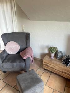 Χώρος καθιστικού στο Chez Ellie- Ferienwohnung Nähe Nürburgring, Rhein, Ahr, Eifel